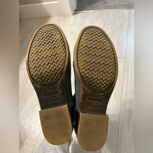 Toms Gray Suede Ankle Booties - Picture 10 of 11